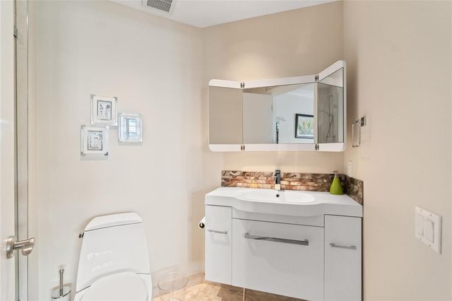 1228 Hillsboro Mile 202, Hillsboro Beach, FL 33062