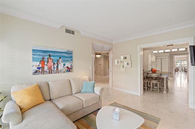 1228 Hillsboro Mile 202, Hillsboro Beach, FL 33062