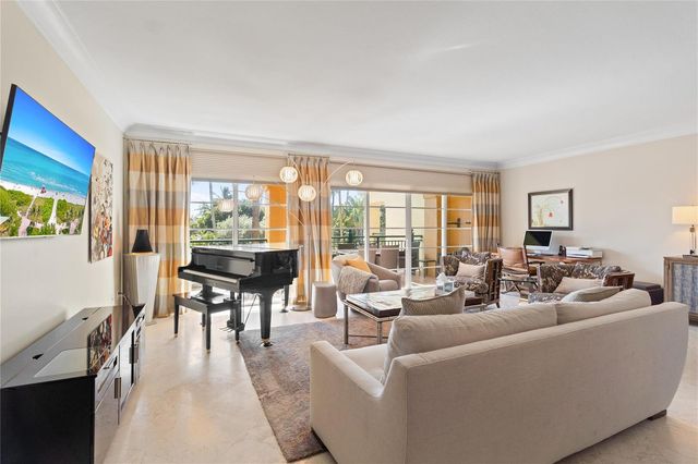 1228 Hillsboro Mile 202, Hillsboro Beach, FL 33062