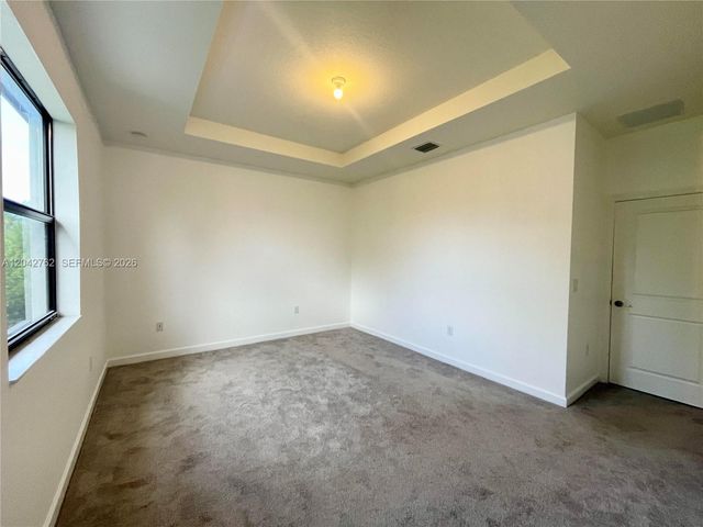 307 NE 208th Ter, Miami, FL 33179