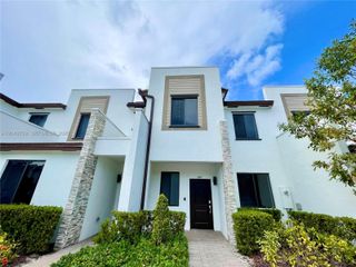 307 NE 208th Ter, Miami, FL 33179