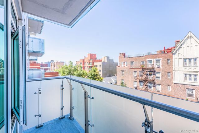 14238 37th Avenue 6H, Flushing, NY 11354