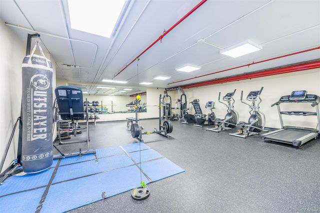 14238 37th Avenue 6H, Flushing, NY 11354