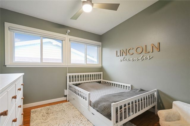 4233 Pineview Drive NE, Cedar Rapids, IA 52402