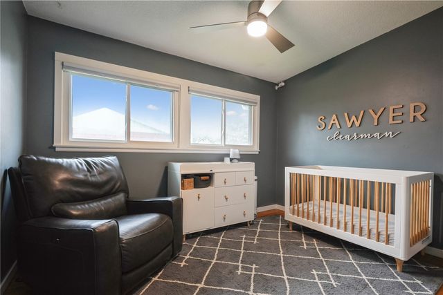4233 Pineview Drive NE, Cedar Rapids, IA 52402