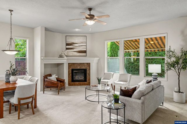 980 Troon St NW, Albany, OR 97321