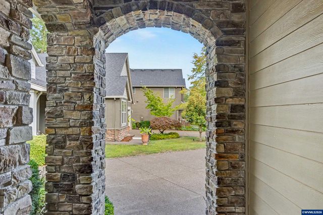 980 Troon St NW, Albany, OR 97321