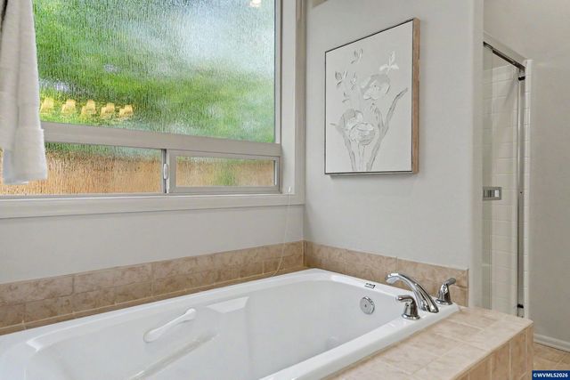 980 Troon St NW, Albany, OR 97321