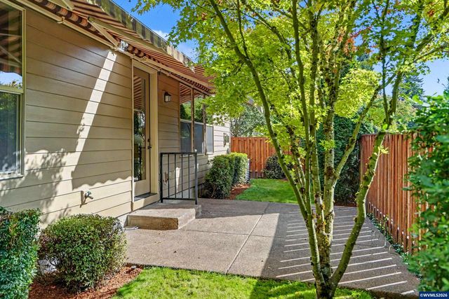 980 Troon St NW, Albany, OR 97321