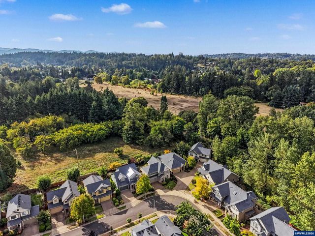 980 Troon St NW, Albany, OR 97321