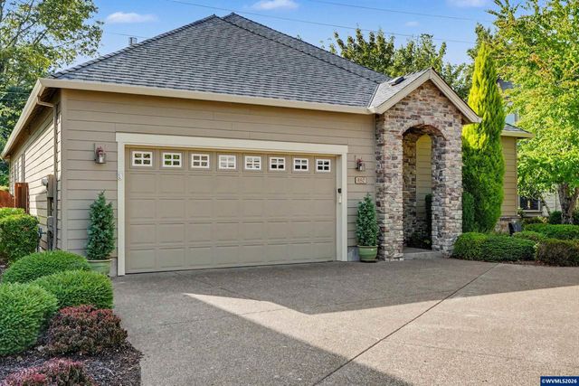 980 Troon St NW, Albany, OR 97321
