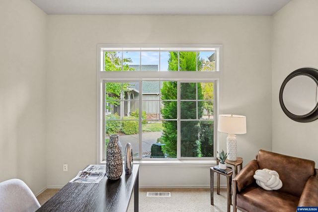 980 Troon St NW, Albany, OR 97321