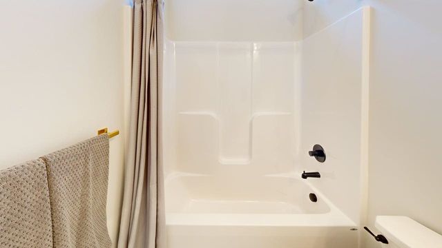 4646 W Emerald Bay Ct, Wichita, KS 67205