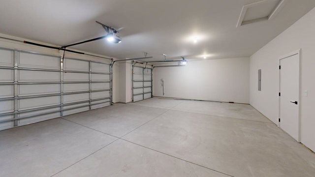 4646 W Emerald Bay Ct, Wichita, KS 67205