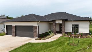 4646 W Emerald Bay Ct, Wichita, KS 67205