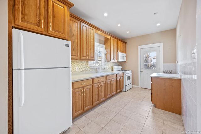 2109 Avenue R, Brooklyn, NY 11229