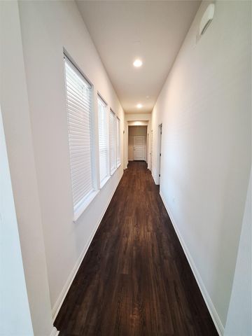 7800 Hillock TER, Austin, TX 78744
