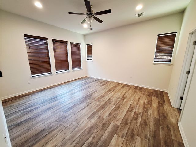 7800 Hillock TER, Austin, TX 78744