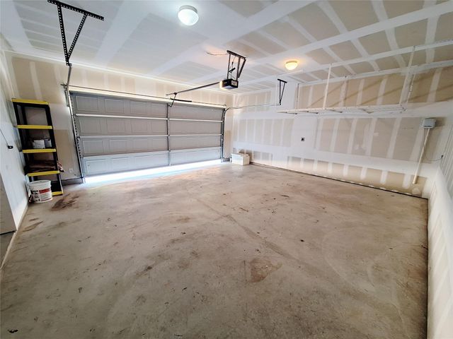 7800 Hillock TER, Austin, TX 78744