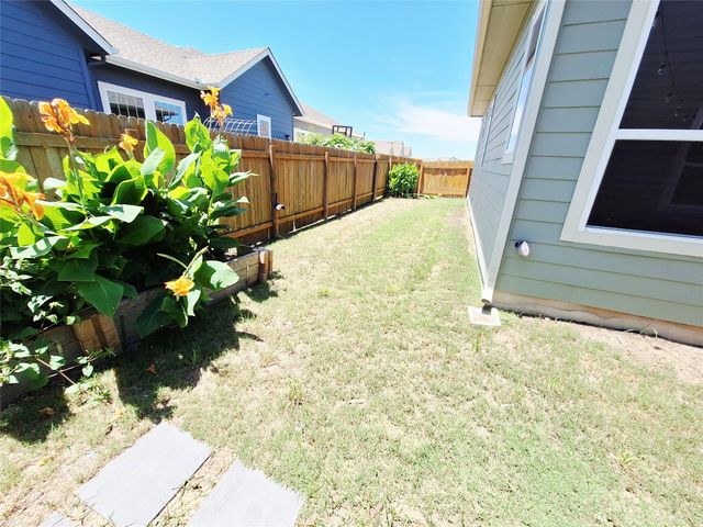 7800 Hillock TER, Austin, TX 78744