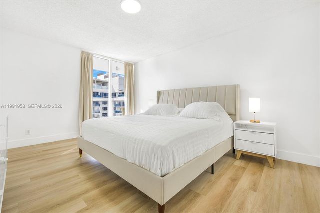 2401 Collins Ave 1906, Miami Beach, FL 33140