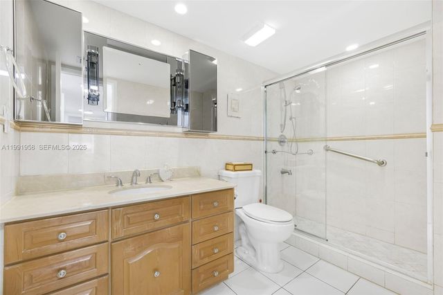 2401 Collins Ave 1906, Miami Beach, FL 33140