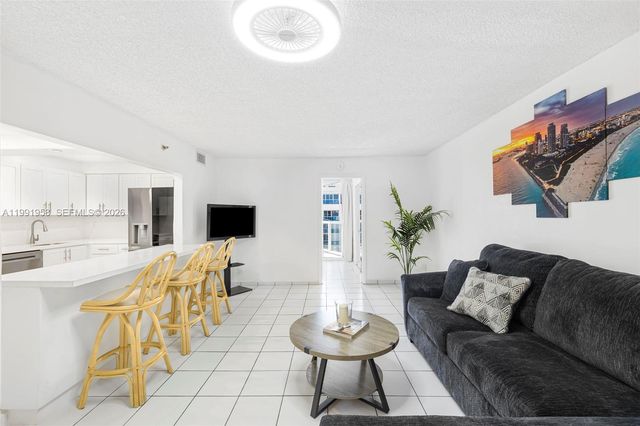 2401 Collins Ave 1906, Miami Beach, FL 33140