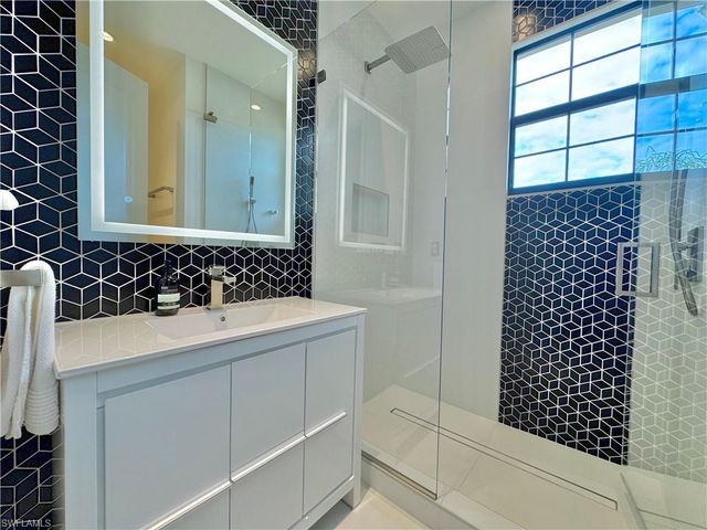 4231 Siderno CT, Naples, FL 34119