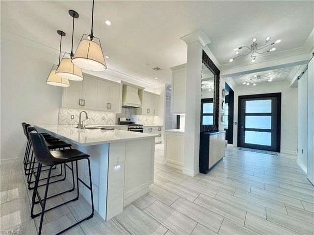 4231 Siderno CT, Naples, FL 34119