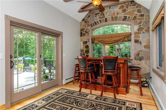 1 Victoria Drive, Smithfield, RI 02917