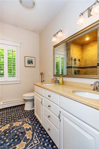 1 Victoria Drive, Smithfield, RI 02917