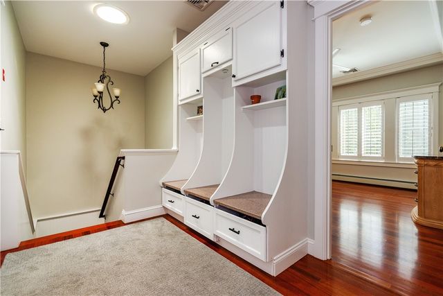 1 Victoria Drive, Smithfield, RI 02917