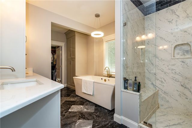 1 Victoria Drive, Smithfield, RI 02917