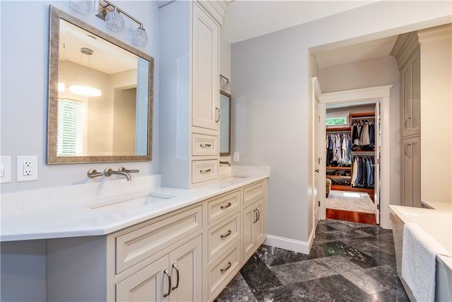 1 Victoria Drive, Smithfield, RI 02917