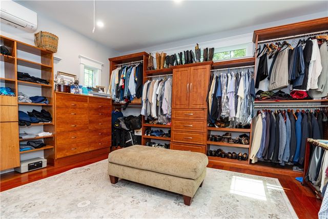 1 Victoria Drive, Smithfield, RI 02917