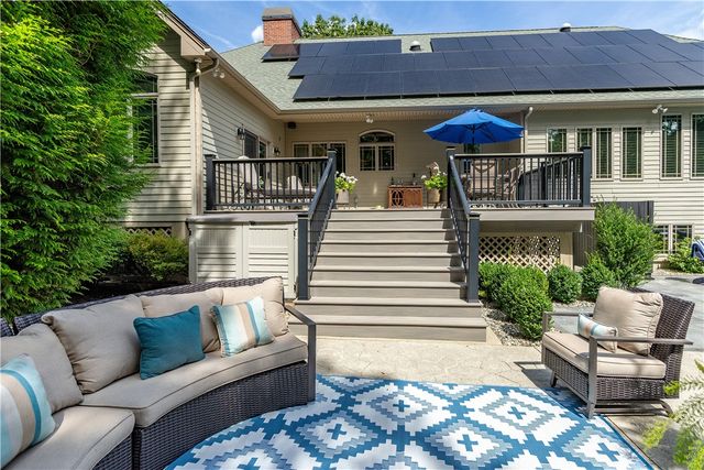 1 Victoria Drive, Smithfield, RI 02917