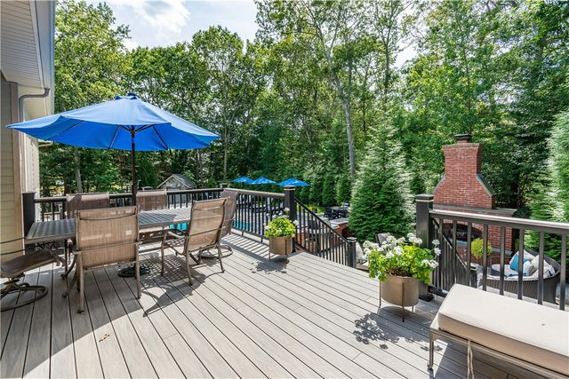 1 Victoria Drive, Smithfield, RI 02917