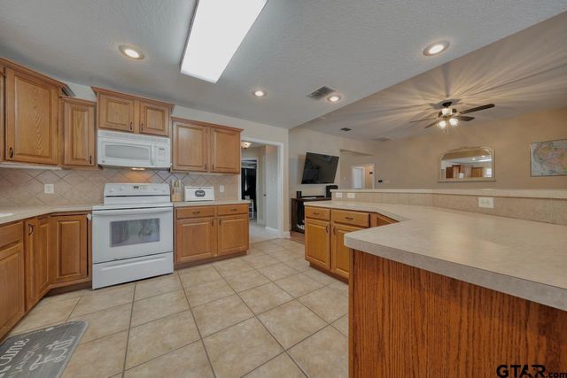 1803 Park Place, Mineola, TX 75773