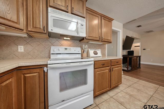 1803 Park Place, Mineola, TX 75773