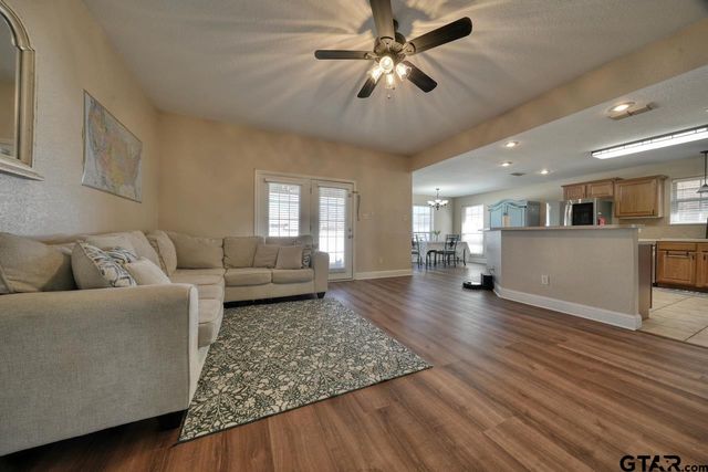 1803 Park Place, Mineola, TX 75773