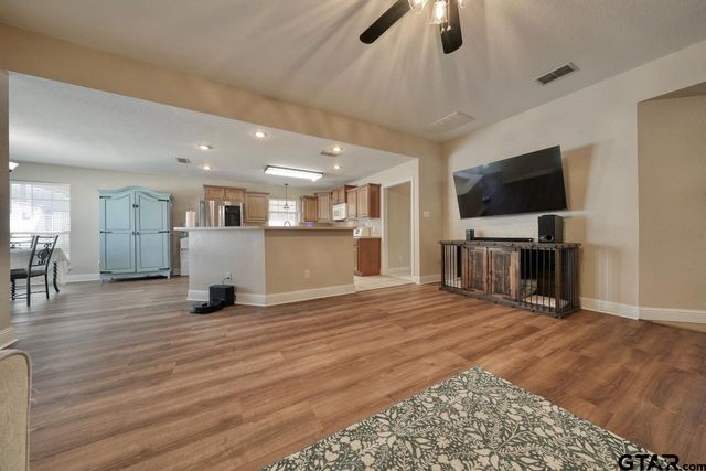 1803 Park Place, Mineola, TX 75773