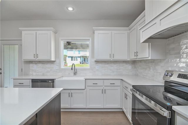 2682 W Park Street, Olathe, KS 66061