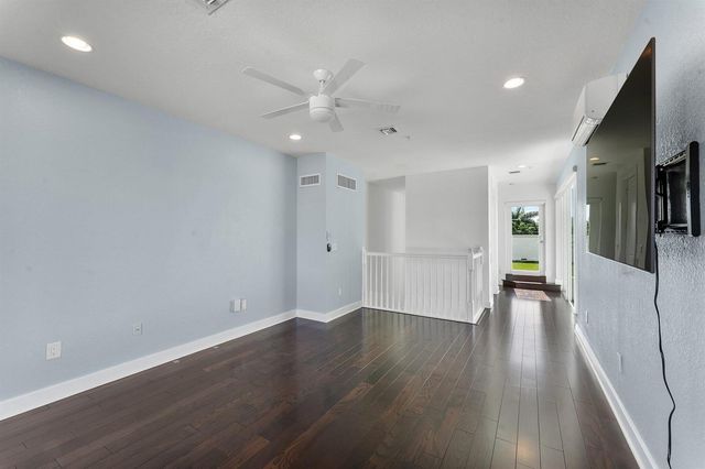 57 Isle Of Venice Drive 57, Fort Lauderdale, FL 33301