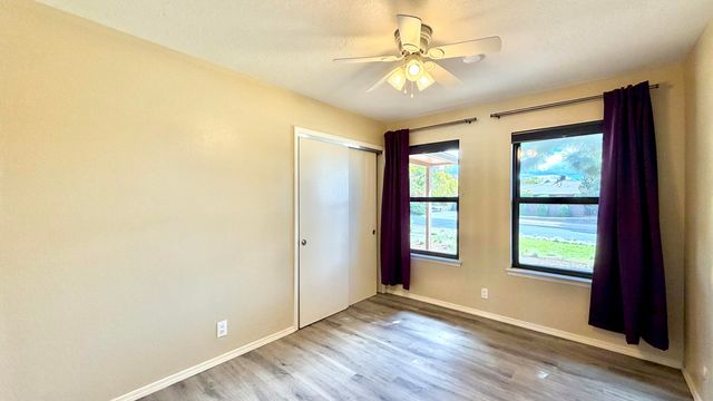 10813 Hagen Road NE, Albuquerque, NM 87111