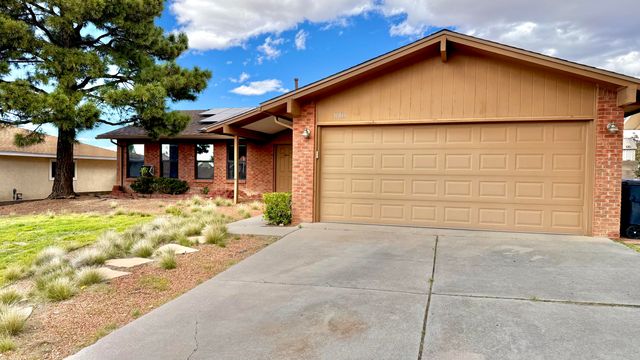 10813 Hagen Road NE, Albuquerque, NM 87111