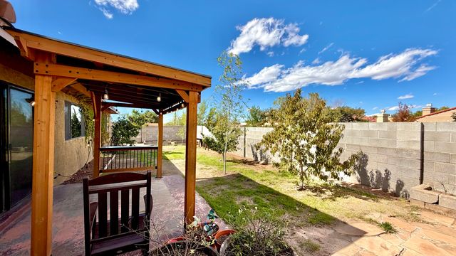 10813 Hagen Road NE, Albuquerque, NM 87111