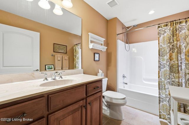 18620 Chadwick Glen Cir, Louisville, KY 40245