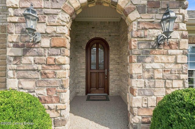 18620 Chadwick Glen Cir, Louisville, KY 40245