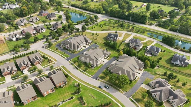 18620 Chadwick Glen Cir, Louisville, KY 40245