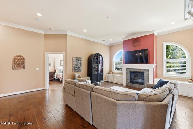 18620 Chadwick Glen Cir, Louisville, KY 40245